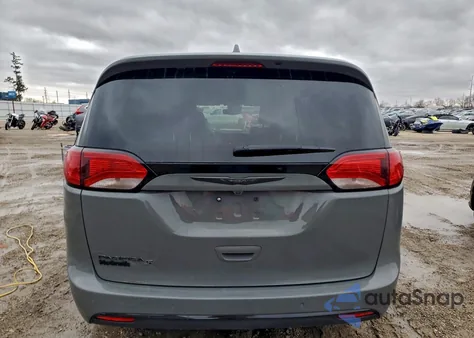 2020 Chrysler Pacifica Touring L Plus z USA, uszkodzony, nr VIN 2C4RC1EG3LR240583